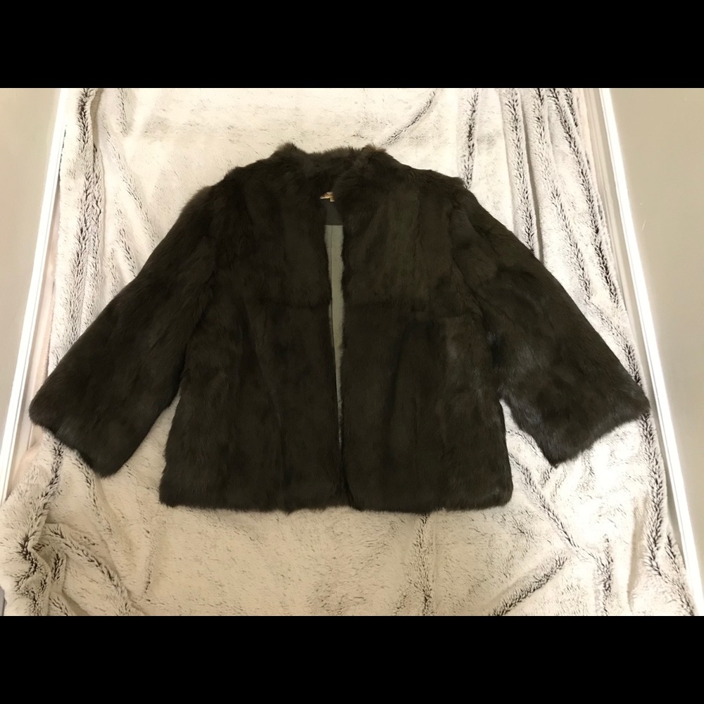 Stunning Fur Jacket - Picture 12 of 16